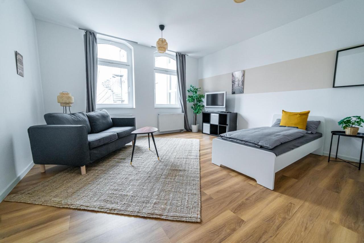 Fullhouse - Magdeburg - L10 Apartments Buitenkant foto